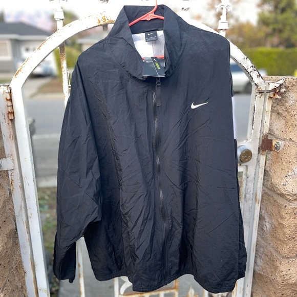 Nike Dry-Fit Starting Five Men's
Jacket - Picture 11 of 11